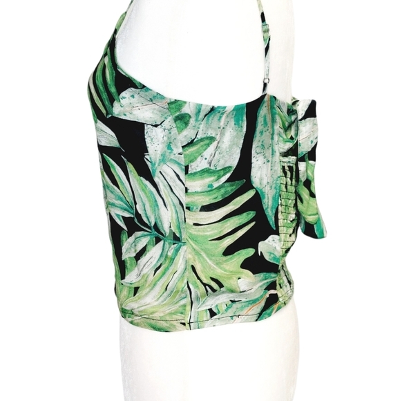 - Chasor Palm Leaves Crop Top - Picture 2 of 5